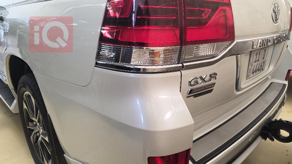 تويوتا لاندكروزر